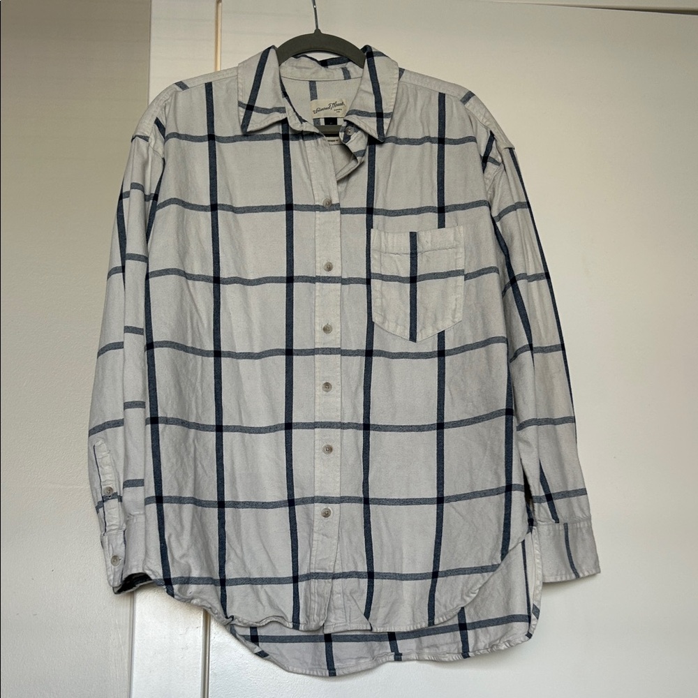 Universal Thread Oversized White/Navy Flannel (M)